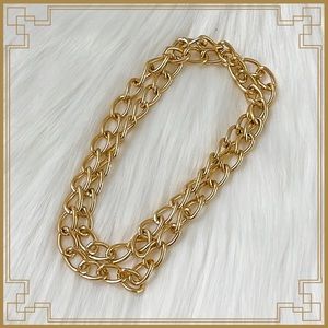 💕Beautiful Large link Gold Tone Fashion Necklace💕